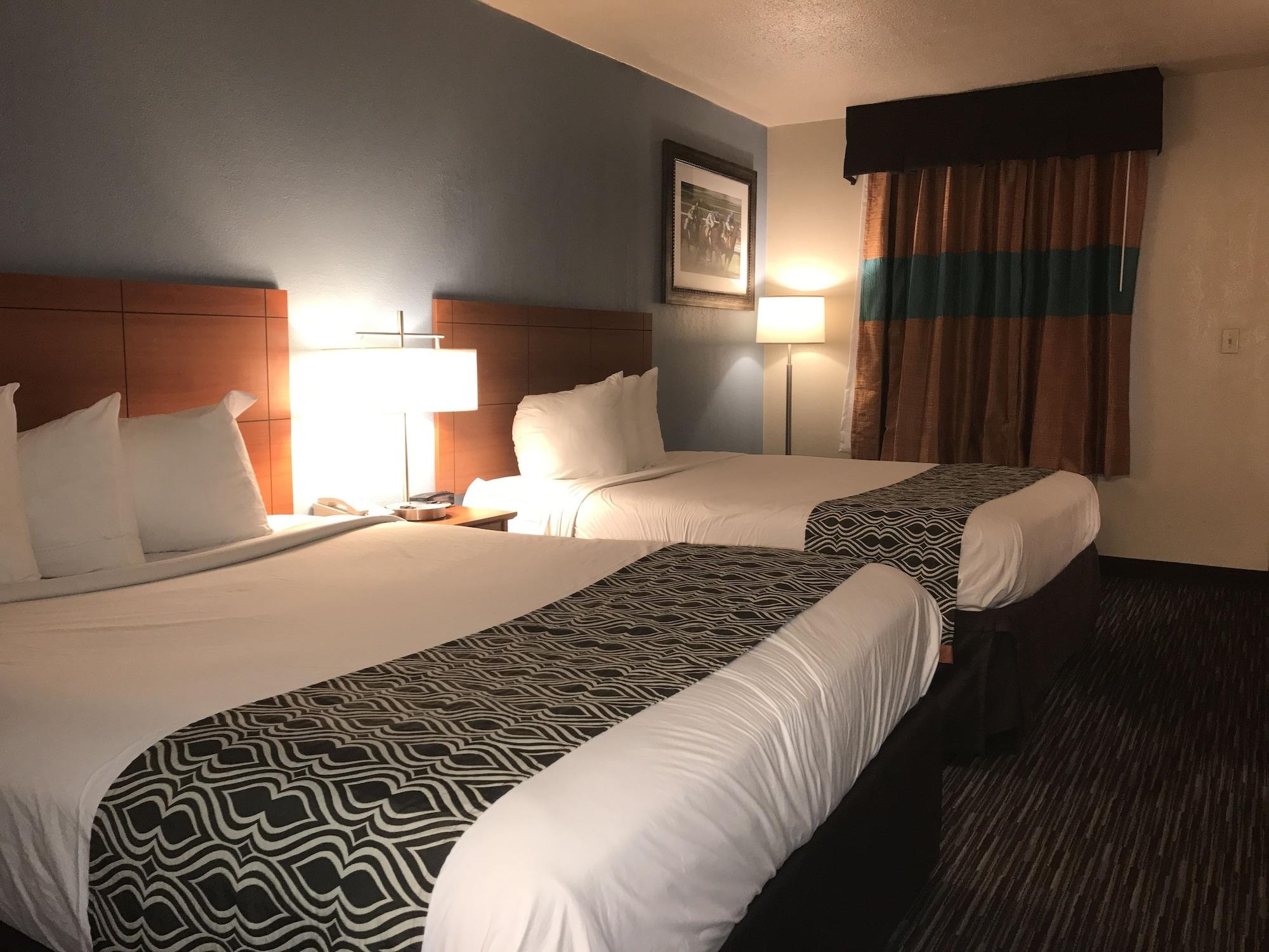 Ramada By Wyndham Louisville North Εξωτερικό φωτογραφία