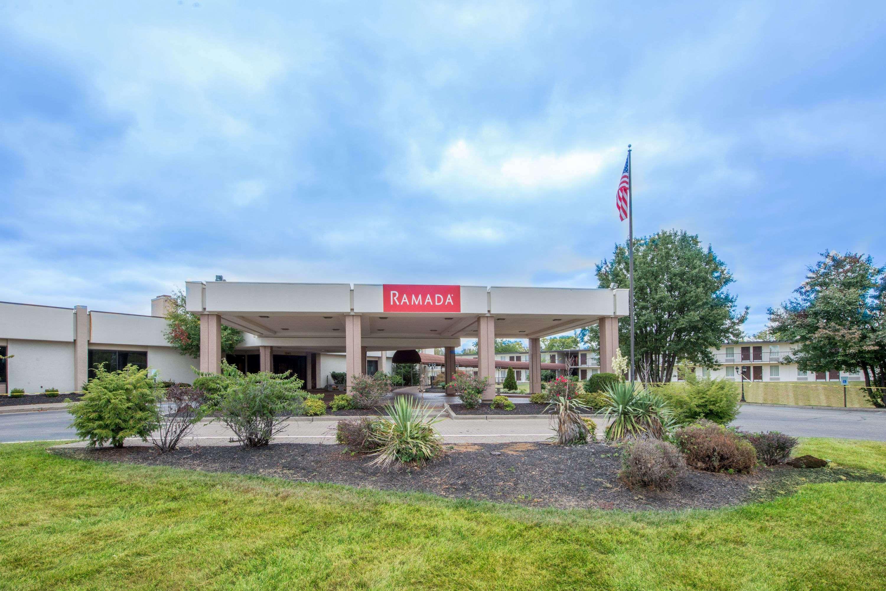 Ramada By Wyndham Louisville North Εξωτερικό φωτογραφία